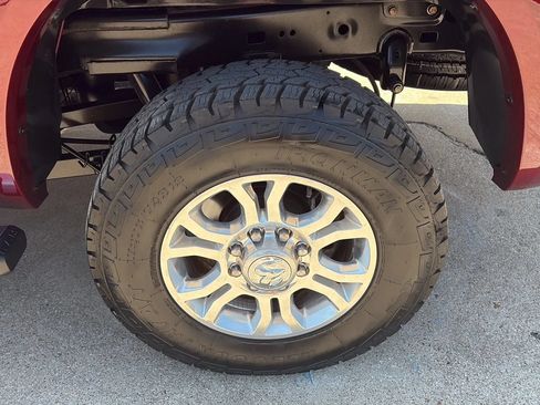 Used 2018 RAM 2500 Laramie AWD/4WD image 18