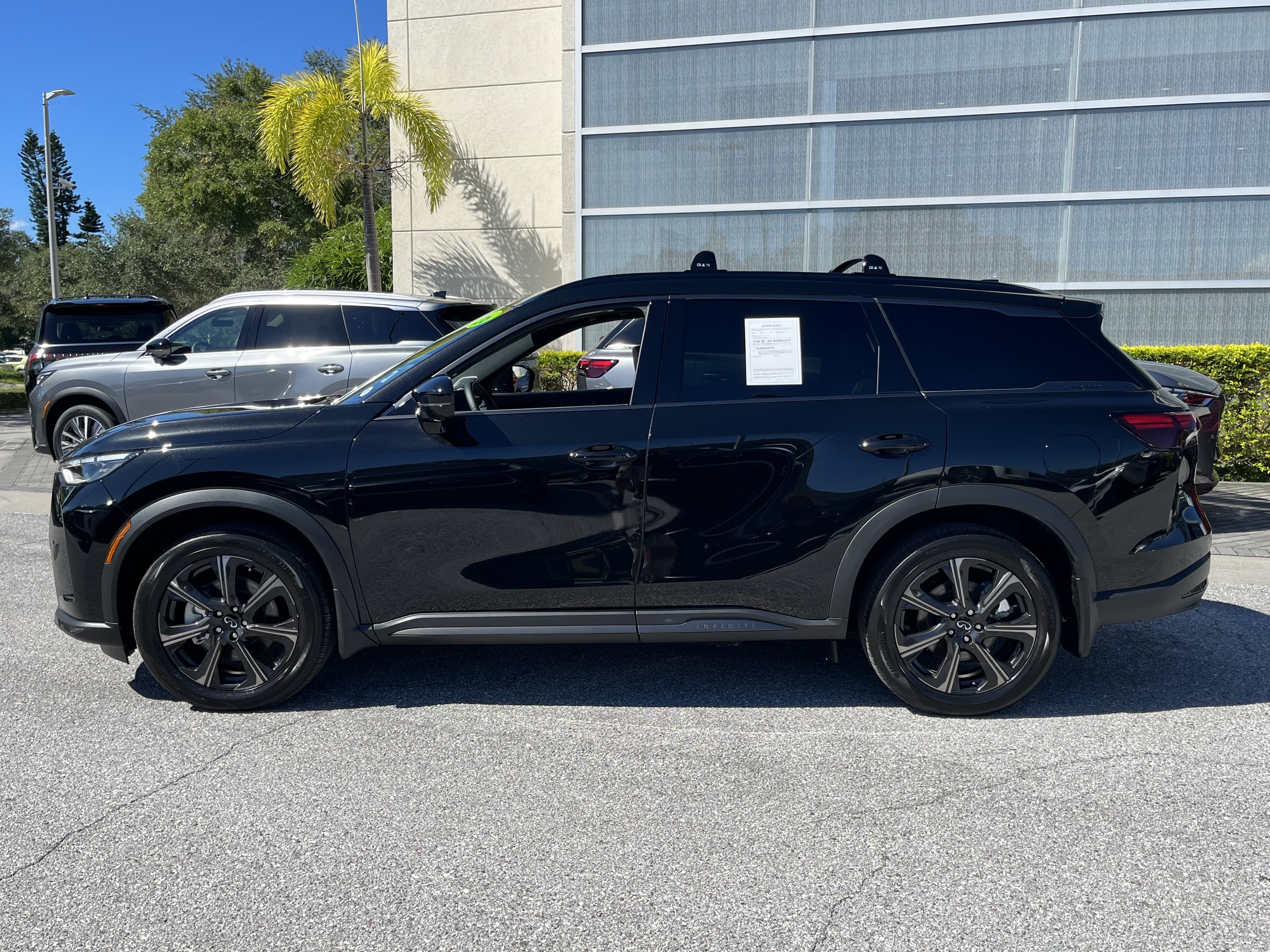 Used 2026 INFINITI QX60 Autograph w/ Dark Cargo Package AWD/4WD image 6