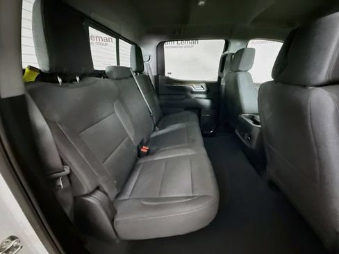 Used 2025 Chevrolet Silverado 1500 LT Trail Boss w/ Convenience Package II AWD/4WD image 28