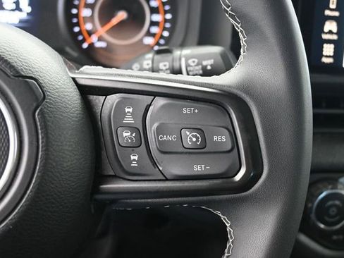 Used 2025 Jeep Wrangler Unlimited Sport AWD/4WD image 30