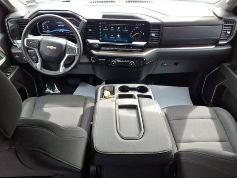 Used 2025 Chevrolet Silverado 2500 LT w/ Convenience Package AWD/4WD image 8