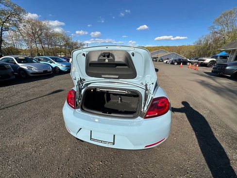 Used 2013 Volkswagen Beetle TDI FWD image 23