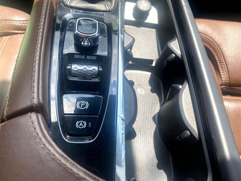 Used 2019 Volvo XC90 T6 Inscription w/ Luxury Package image 28