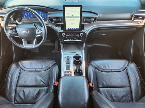 Used 2023 Ford Explorer Platinum w/ Technology Package image 26