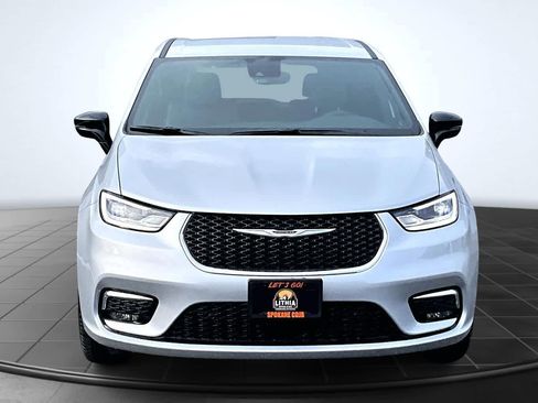 New 2026 Chrysler Pacifica Select image 6