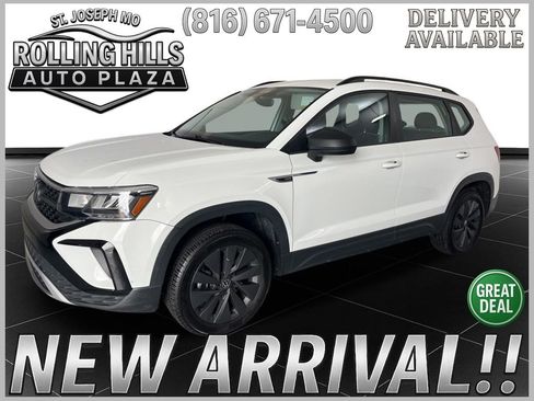 Used 2023 Volkswagen Taos S FWD image 1