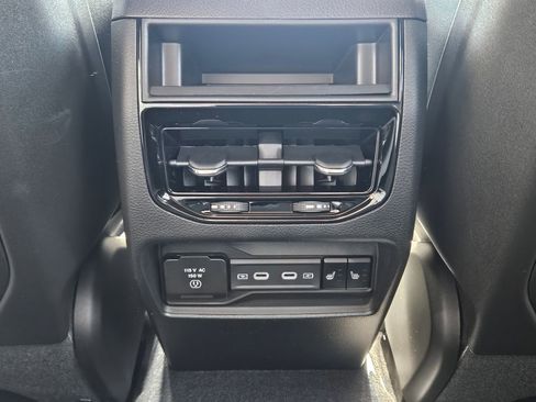 New 2026 Jeep Grand Cherokee Limited AWD/4WD image 24