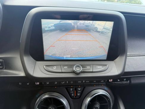 Used 2016 Chevrolet Camaro SS RWD image 12