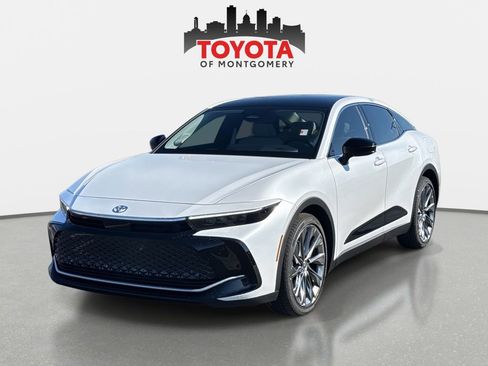 Used 2026 Toyota Crown Limited image 7