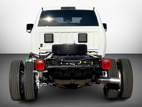New 2026 RAM 5500 Tradesman w/ Chrome Appearance Group image 4