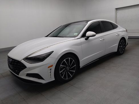 Used 2021 Hyundai Sonata Limited FWD image 2