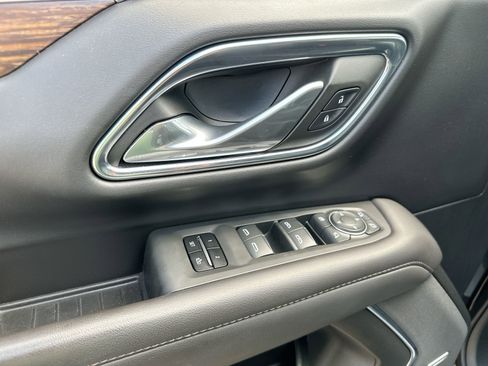 Used 2023 Chevrolet Tahoe High Country image 13