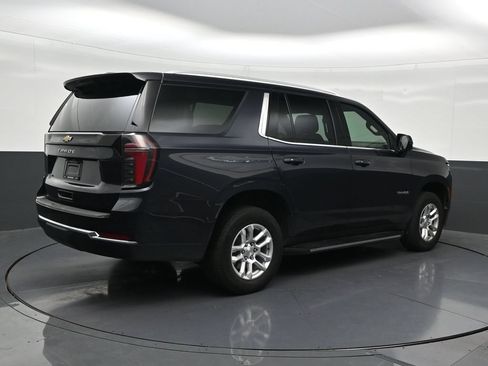 Used 2025 Chevrolet Tahoe LS RWD image 5
