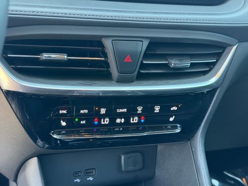 Used 2024 Buick Encore GX Avenir w/ Avenir Technology Package FWD image 26