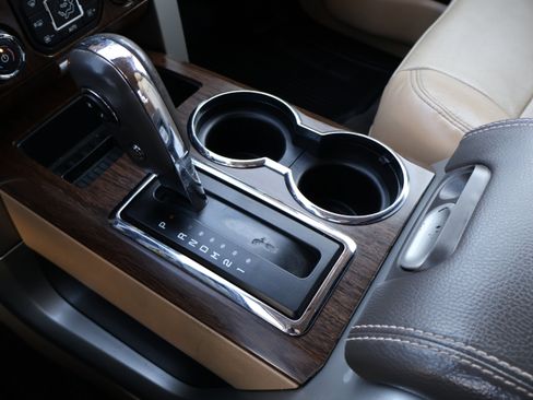 Used 2013 Ford F150 Lariat w/ Mid Equipment Group image 30