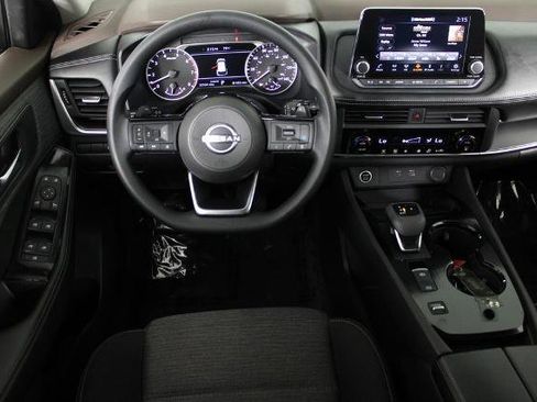 Certified 2023 Nissan Rogue SV image 7