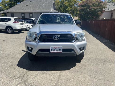 Used 2013 Toyota Tacoma PreRunner image 2