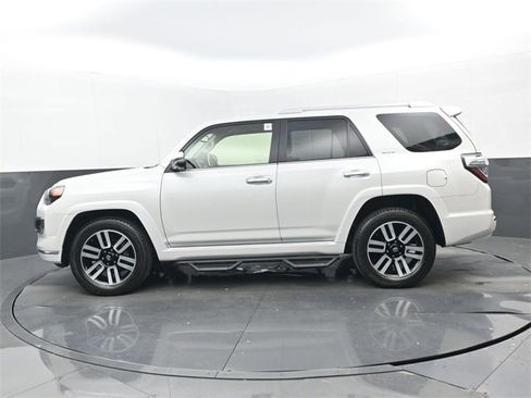 Used 2024 Toyota 4Runner Limited image 22