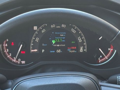 Used 2025 Toyota RAV4 XLE image 40