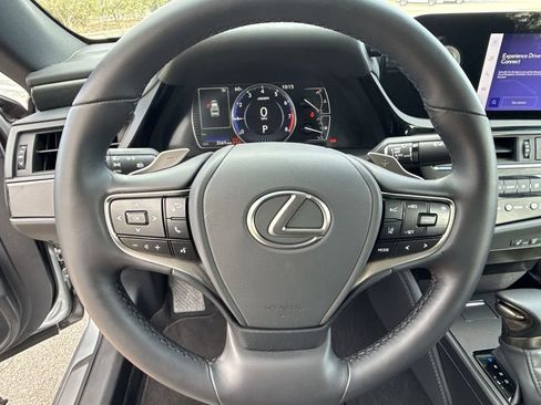 Used 2025 Lexus ES 350 w/ Premium Package image 21