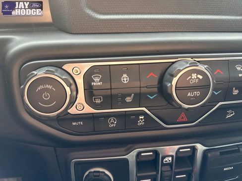 Used 2020 Jeep Wrangler Unlimited Sport image 34