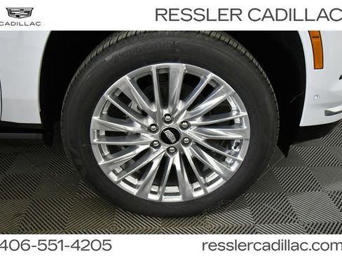 Used 2022 Cadillac Escalade Premium Luxury image 21