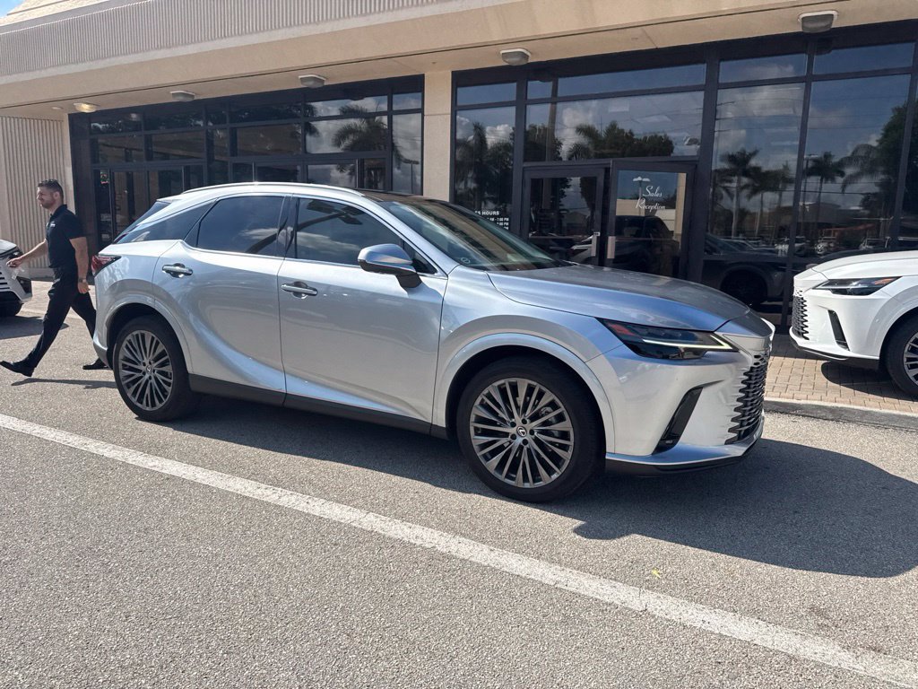 Used 2024 Lexus RX 350 w/ Convenience Package AWD/4WD image 3