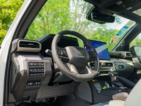 New 2025 Toyota Tacoma Trailhunter image 16