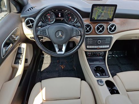 Used 2019 Mercedes-Benz GLA 250 4MATIC image 12