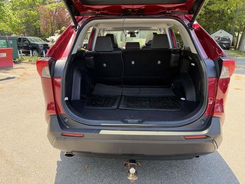 Used 2020 Toyota RAV4 XLE w/ Convenience Package AWD/4WD image 8