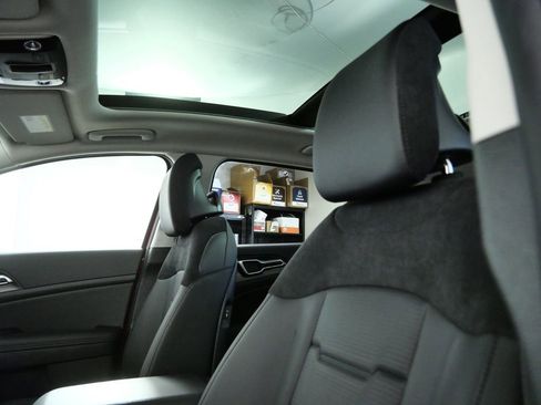 Used 2026 Kia Sportage SX FWD image 17