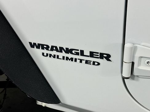 Used 2016 Jeep Wrangler Unlimited Sport AWD/4WD image 27