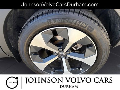 New 2025 Volvo XC40 B5 Plus w/ Protection Package Premier image 27