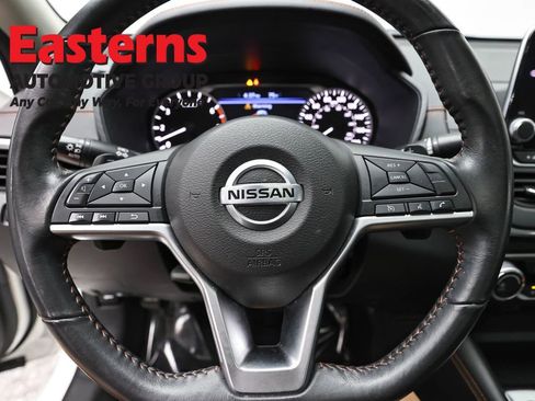 Used 2022 Nissan Altima 2.0 SR FWD image 10