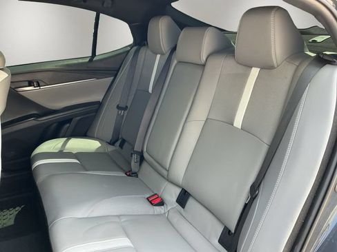 Used 2025 Toyota Camry SE FWD image 14