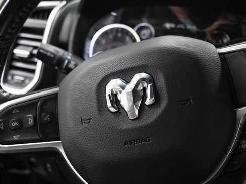 Used 2019 RAM 1500 Big Horn image 35