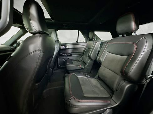 Certified 2022 Ford Explorer ST-Line w/ Class IV Trailer Tow Package image 14