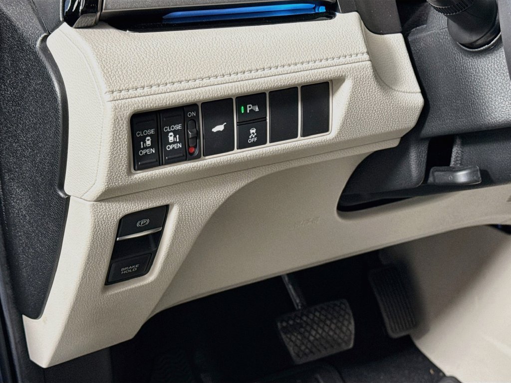 Used 2025 Honda Odyssey Touring image 10