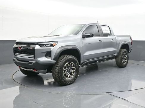 New 2026 Chevrolet Colorado ZR2 w/ Technology Package AWD/4WD image 4