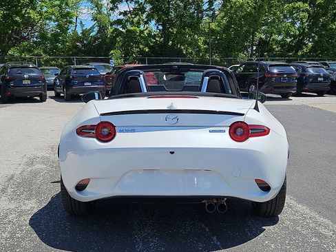 New 2026 MAZDA MX-5 Miata Club RWD image 5