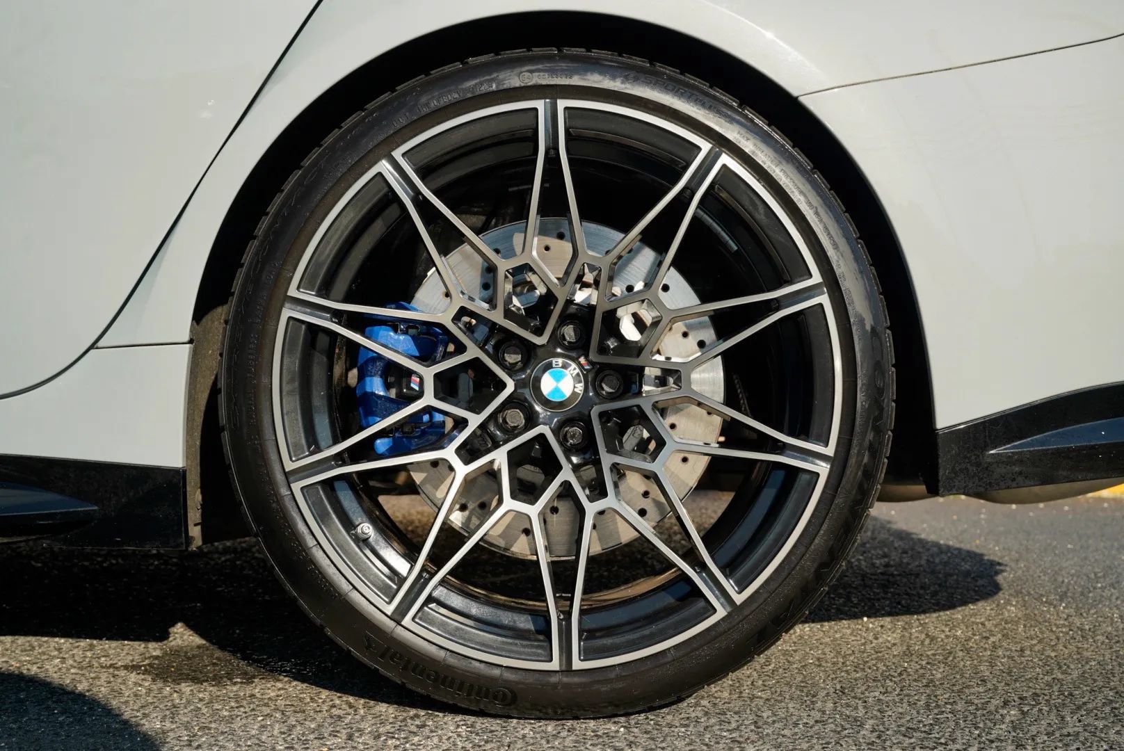 Used 2021 BMW M3 Competition w/ M Carbon Exterior Package RWD image 27