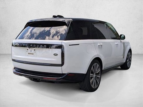 Certified 2023 Land Rover Range Rover Long Wheelbase SE AWD/4WD image 5