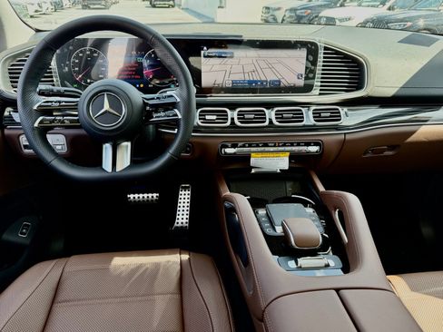 New 2026 Mercedes-Benz GLS 450 4MATIC image 29
