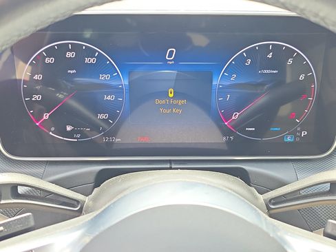 Used 2025 Mercedes-Benz C 300 Sedan image 29