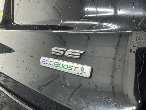 Used 2020 Ford Fusion SE image 32