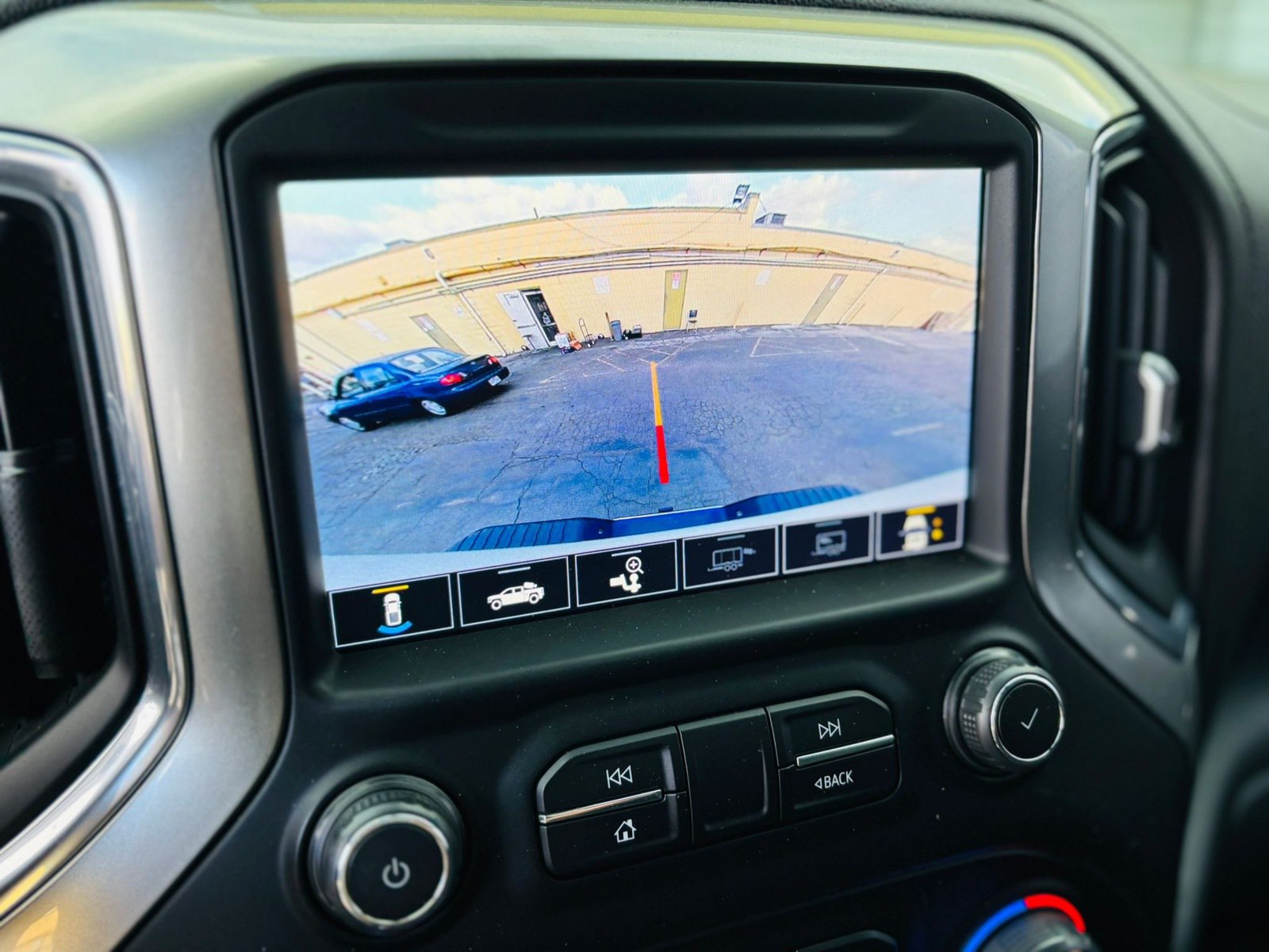 Used 2021 Chevrolet Silverado 2500 LTZ w/ LTZ Convenience Package AWD/4WD image 26