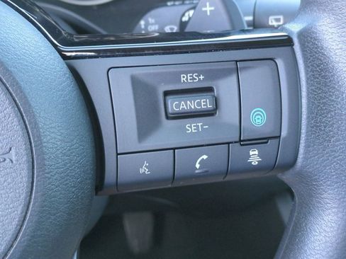 Certified 2023 Nissan Rogue SV image 25