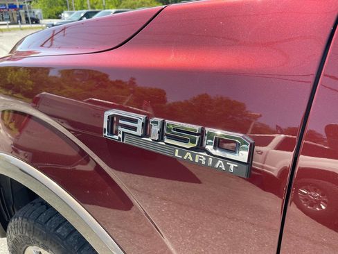 Used 2015 Ford F150 Lariat w/ Equipment Group 502A Luxury AWD/4WD image 18