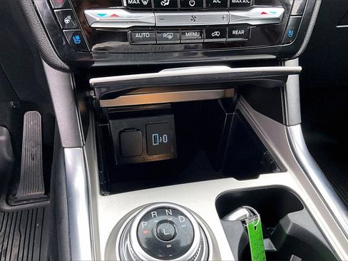 Certified 2022 Ford Explorer Limited w/ Equipment Group 301A image 28