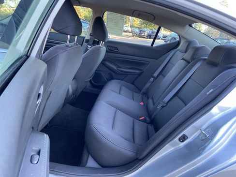 Used 2024 Nissan Altima 2.5 SV image 15